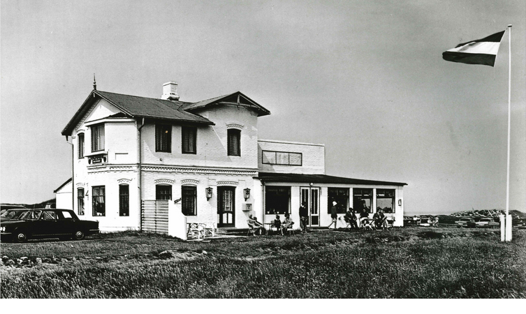 Schwarz-weiss Bild des Restaurant Nösse in Morsum, wo heute das Hotel Landhaus Severins Morsum Kliff steht
